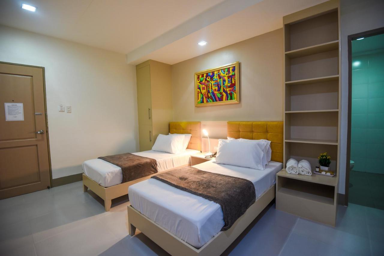 Ett Hometel Kalibo Exterior foto