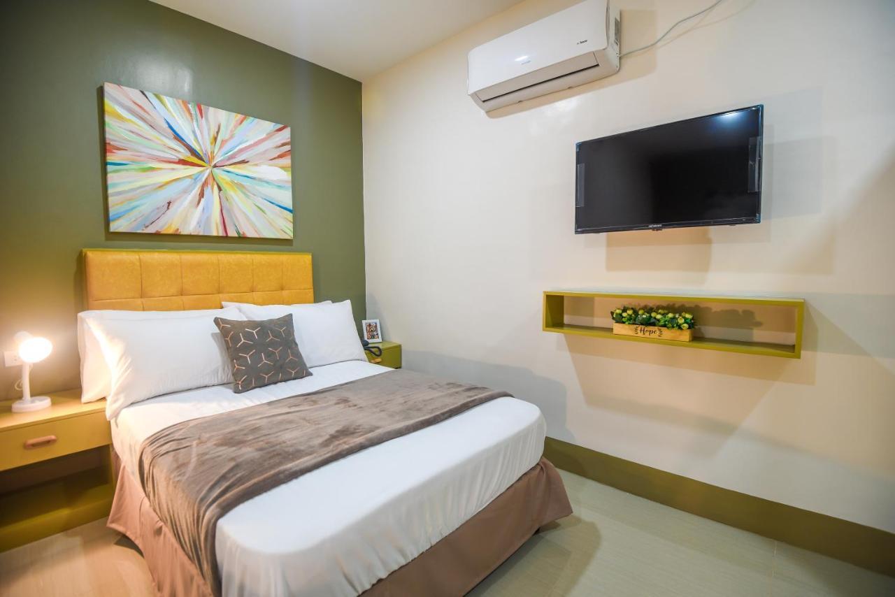 Ett Hometel Kalibo Exterior foto